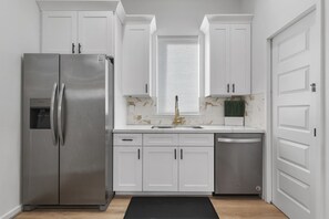 Interior - Spacious 7BR/7BA Home • Retreat • Central Houston (Houston)