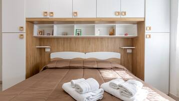 Bügeleisen/Bügelbrett, WLAN, Bettwäsche