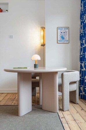 Dining - GuestReady - Cozy studio in vibrant Shoreditch (London)