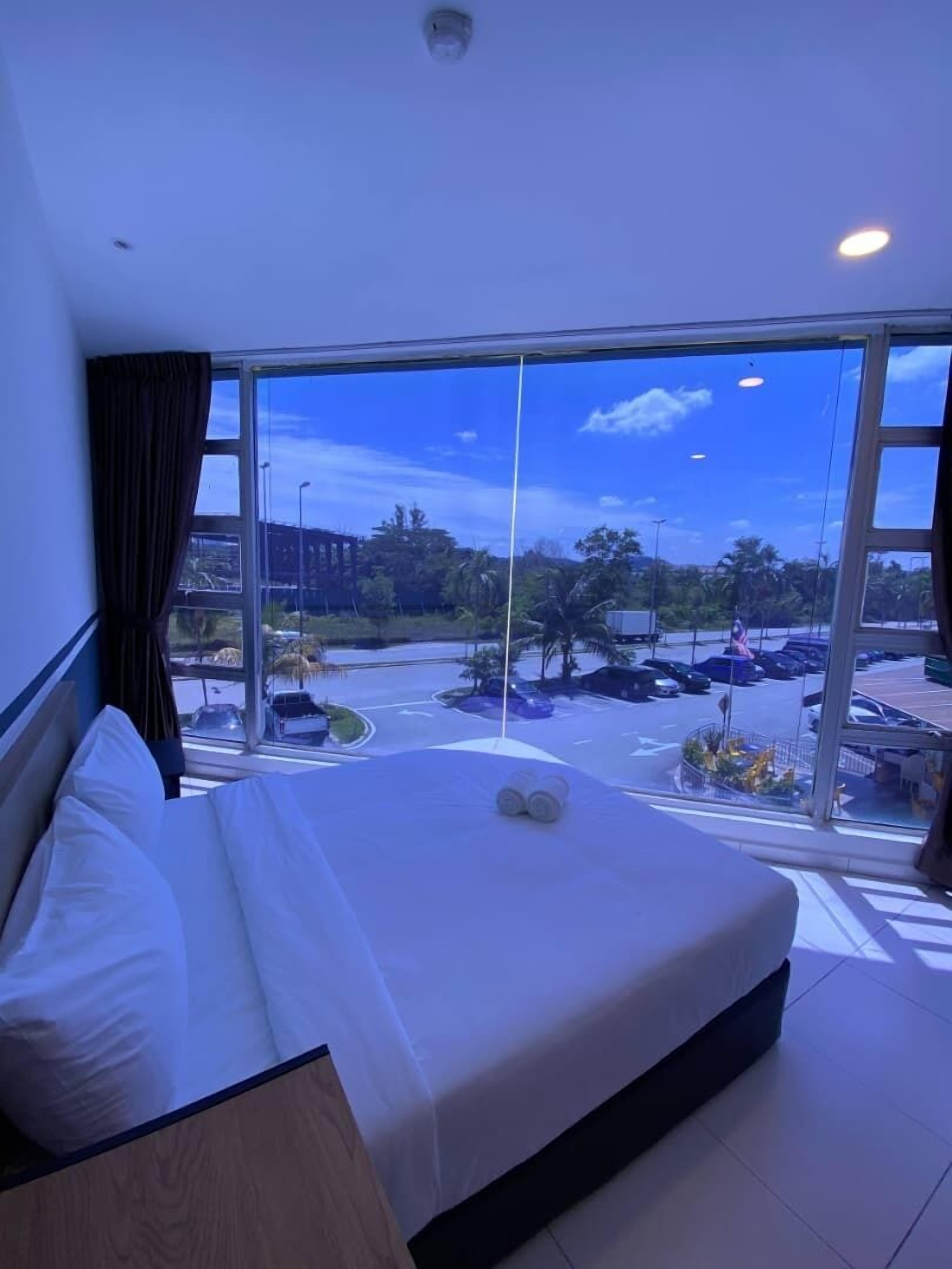 Desk, free WiFi, bed sheets