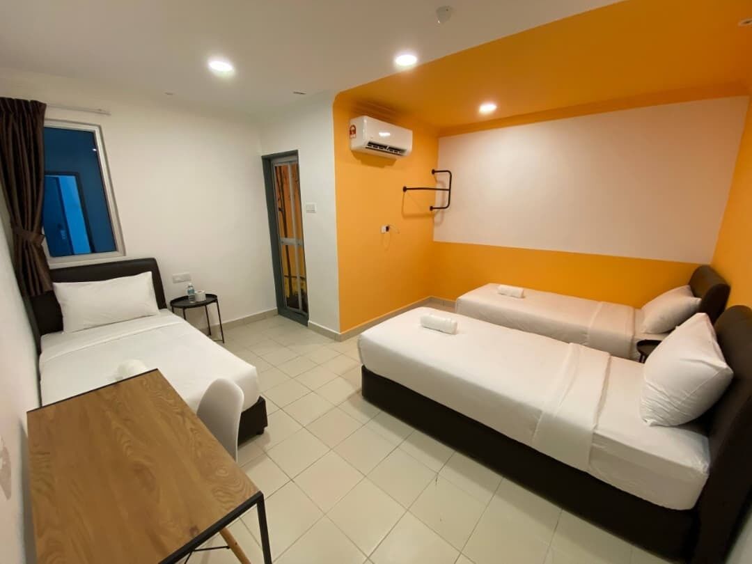 Habitació estàndard, només per a homes, no fumadors, aire condicionat | Escriptori, wifi gratuïta i roba de llit 