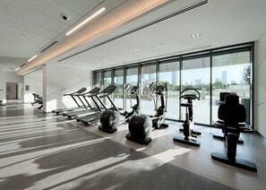 Fitness facility - Free housekeeping visits during your stay - StayShort - 2 Bed in Downtown Dubai that Sleeps 4 with Canal Views! (Downtown)