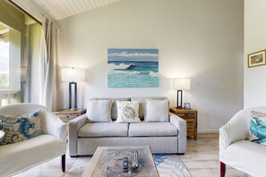 Smart TV - Bright North Shore Condo With Loft, Golf Views, and Resort Amenities (Kahuku)