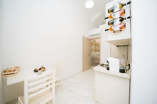 Luokittelematon kuva, 1 kautta 6, painike