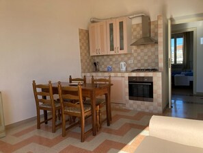 Interior - Apartment with panoramic view - Holiday Home Giulia (Roma)
