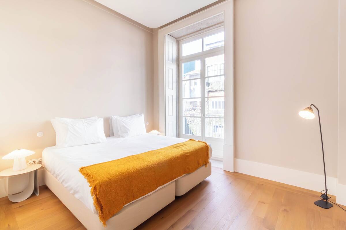 Deluxe Apartment | In-room safe, iron/ironing board, free WiFi