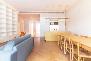 Classic Apartment | Dining