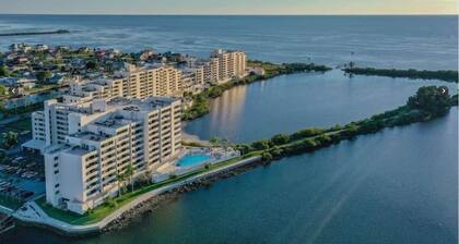 Cozy Gulf Island Resort Condo #603 in Hudson