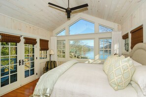6 bedrooms, WiFi, bed sheets - Fabulous 6-bedroom house on Lake Lure! (Lake Lure)