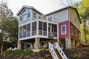 Exterior - Fabulous 6-bedroom house on Lake Lure! (Lake Lure)