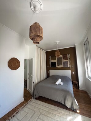 4 bedrooms, iron/ironing board, travel crib, WiFi