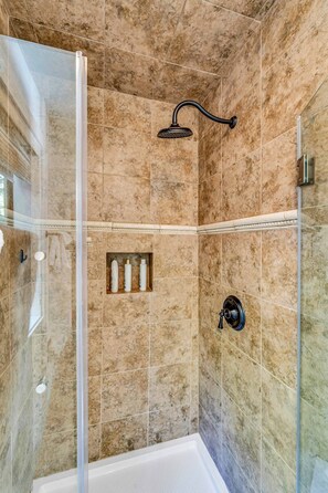 Shower, hair dryer, towels, soap - Lakeview Incline Village Gem | Near Beach & Ski (Incline Village)