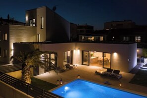 Piscine extérieure