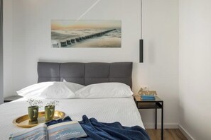 2 bedrooms, iron/ironing board, WiFi, bed sheets - Apartment Moonlight Belvedere Holidays – Modern Garden Escape (Novigrad)