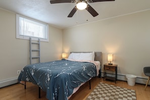 Desk, iron/ironing board, free WiFi, bed sheets