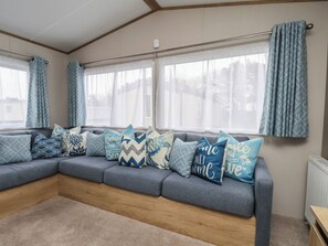 Living area - No. 7 Ivy (Scarborough)