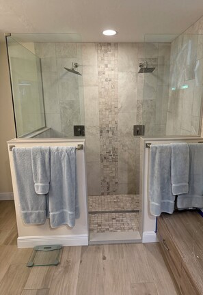 Shower, hair dryer, towels, soap - Laid Back Old Florida Resort Style Exterior (Bonita Springs)