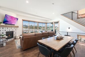 Interior - Spacious Retreat II Fireplace, Hot Tub, Free Bus, 2 Master Bedrooms (Fraser)