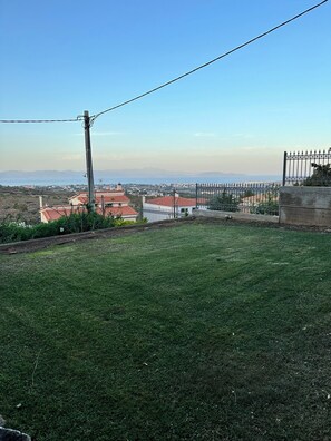 Property grounds - Aegean Hill Retreat (Rafina)