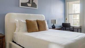 Desk, iron/ironing board, WiFi, bed sheets - Landing | Stunning 1BD, Yoga Studio, Gym (Perdido Key)