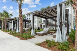 Terrace/patio - Landing | Stunning 1BD, Yoga Studio, Gym (Perdido Key)