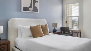 Desk, iron/ironing board, WiFi, bed sheets - Landing | Incredible 1BD, Clubhouse, Pool (Perdido Key)
