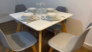 Apartment, 2 Schlafzimmer, Nichtraucher | Speisen
