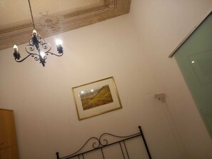 Interior - Laura's little houses: close-up (Palermo)