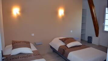 Tabla de planchar con plancha y wifi