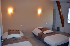 Tabla de planchar con plancha y wifi 