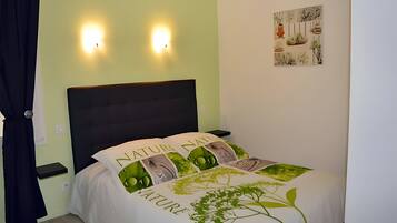 Tabla de planchar con plancha y wifi