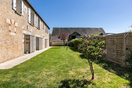 Property grounds. Holiday Home 'Gîte De L'orchidée' with Private Terrace, Private Garden and Wi-Fi