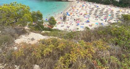 4-bedroom house in popular Cala Llombards, Santanyi. 150m from the beach.