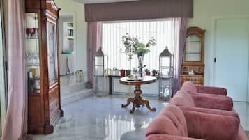 Villa, patio, vista giardino | Interni