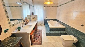 Villa, Patio, Garden View | Bathroom - Villa Letizia (Chieti)