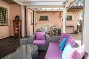 Villa, Patio, Garden View | Outdoor dining - Villa Letizia (Chieti)