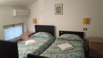 Free WiFi, bed sheets