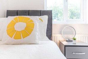 WiFi - Manchester Airport 3-Bed | Free Park | Sleeps 7 (Wythenshawe)