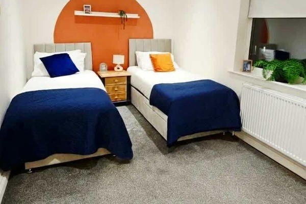 2x single zip link beds
Or
1x Superking Bed