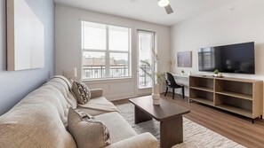 Smart TV - Landing | Beautiful 1BD in Downtown Roanoke (Fort Worth)