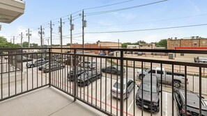 Property grounds - Landing | Beautiful 1BD in Downtown Roanoke (Fort Worth)