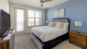 Desk, iron/ironing board, WiFi, bed sheets - Landing | Spectacular 2BD in Downtown Roanoke (Fort Worth)