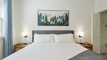 Iron/ironing board, travel crib, WiFi, bed sheets