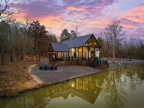 Exterior - H20 Bungalow W/ Fish Pond, Hot Tub, Fire Pit (Broken Bow)