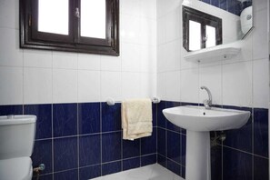 Handdukar, tvål och toalettpapper