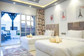 Iron/ironing board, WiFi, bed sheets