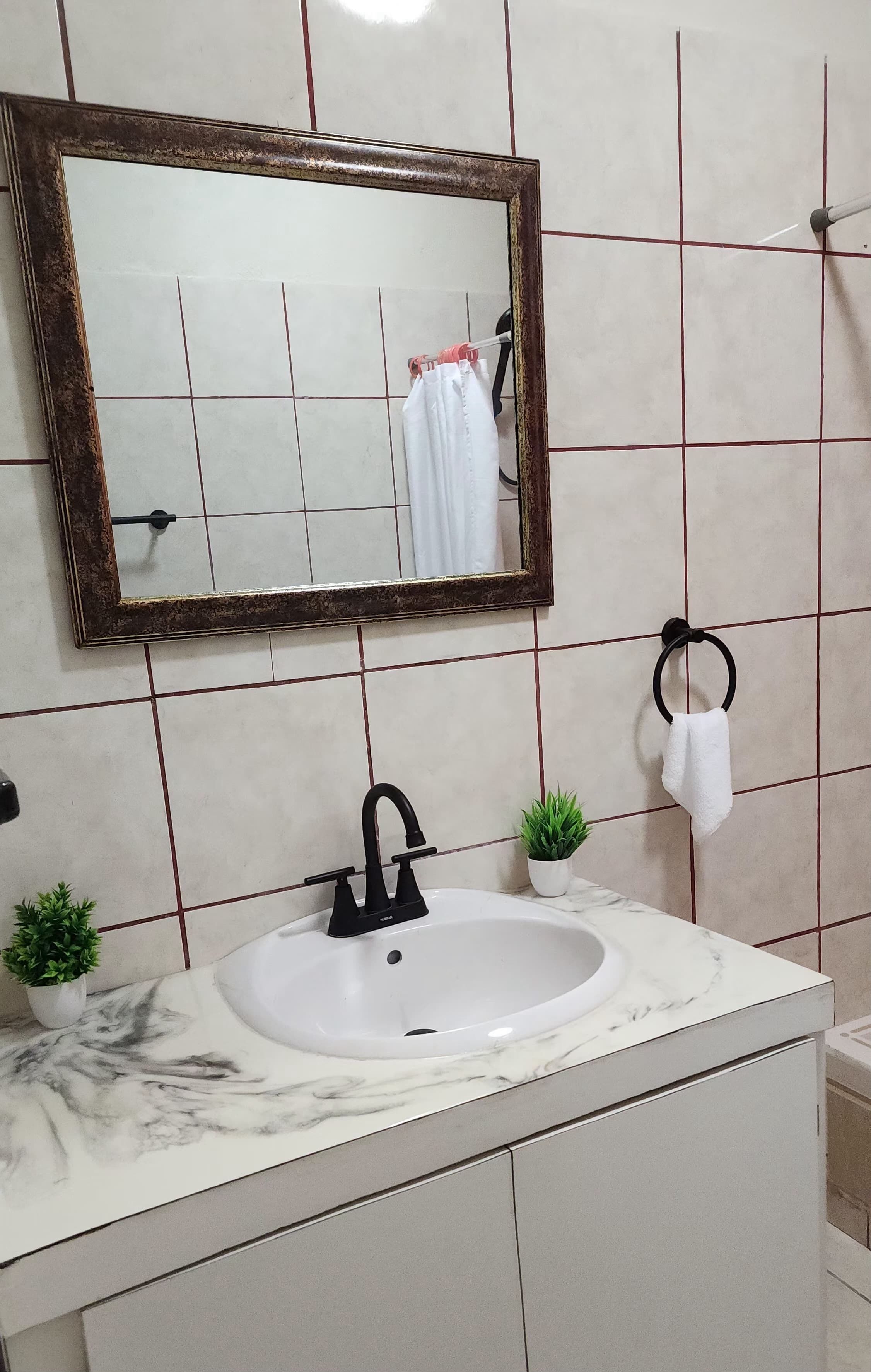 Dusche, Handtücher, Seife, Toilettenpapier