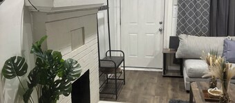 Westside Family home and small dog friendly in Atlanta.