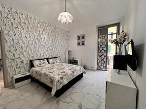 1 bedroom, iron/ironing board, Internet, bed sheets - Chic and Cozy Apartment with Parking Space (Torino)