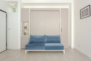 Interior - Bnbest Arco Chic 2 pax (Milano)
